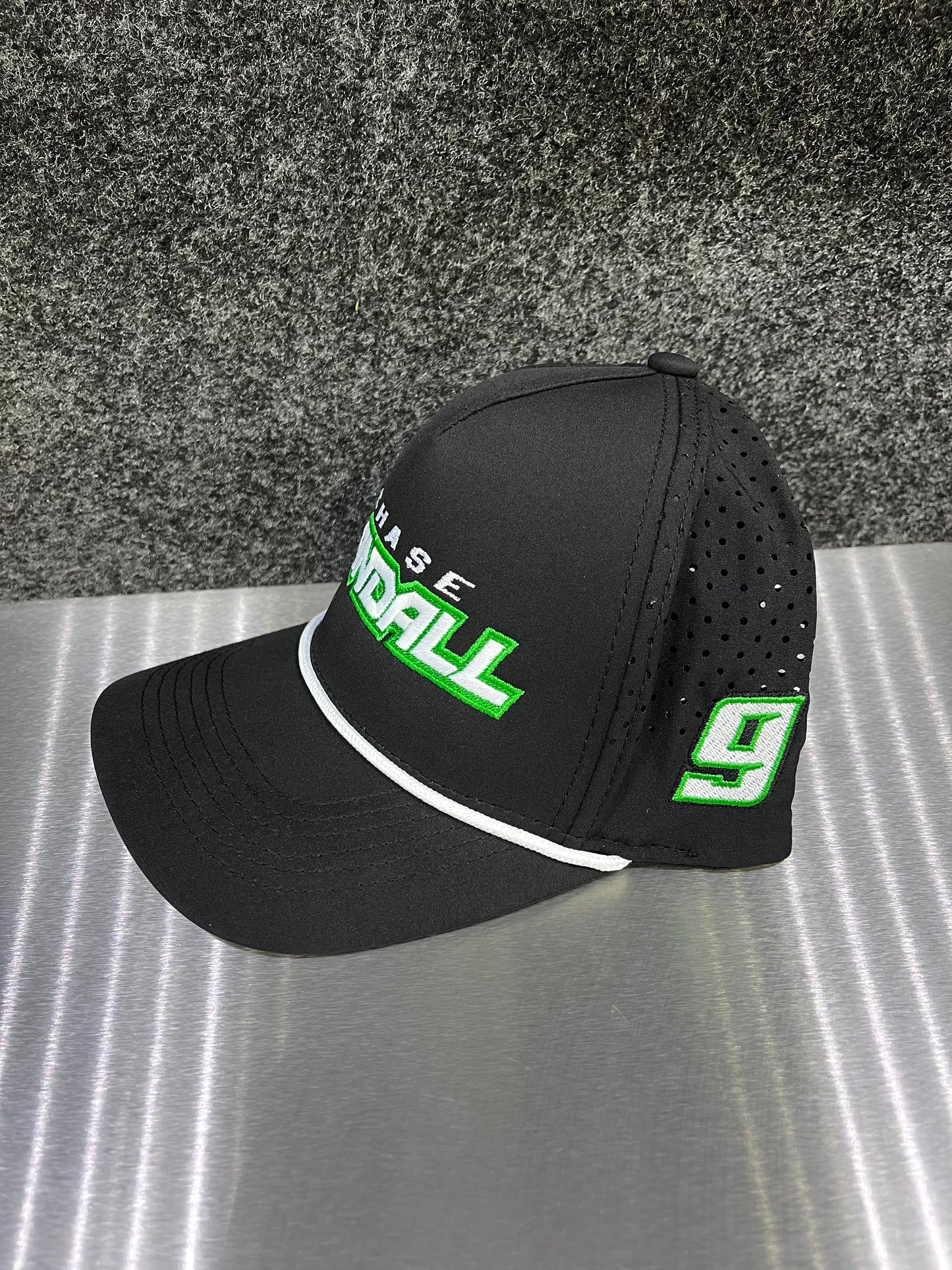 BLACK TEAM SNAPBACK HAT